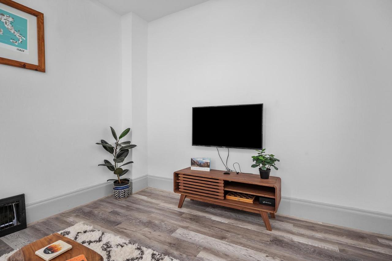 Center Of Little Italy #2 Apartment Cleveland Ngoại thất bức ảnh